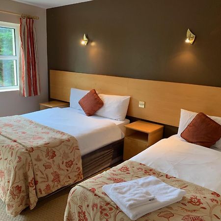 Fernhill Lodge Carrigaline Buitenkant foto